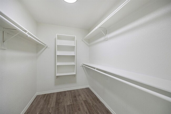 Building Photo - 1605 Village Park Trail