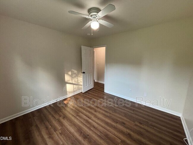 Building Photo - 170 Devin Dr