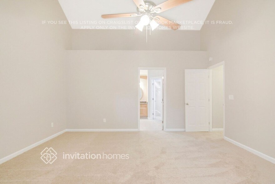 Building Photo - 305 Durington Pl