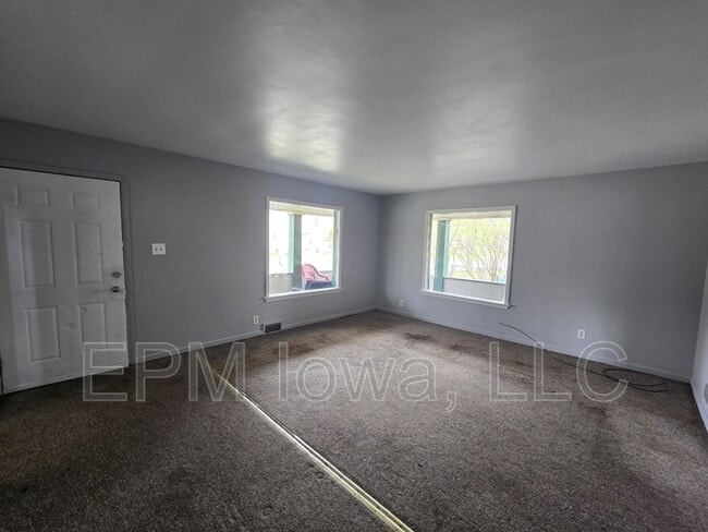 Building Photo - 216 Courtland St