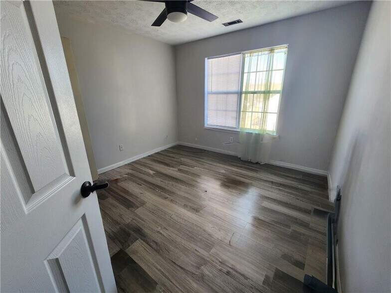 The third bedroom or office - 6031 Ambassador Dr