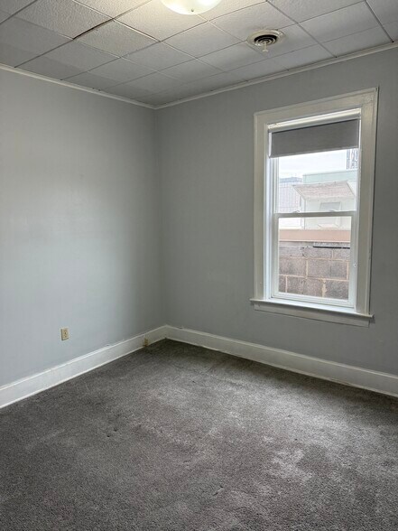 Building Photo - 7425 W Greenfield Ave