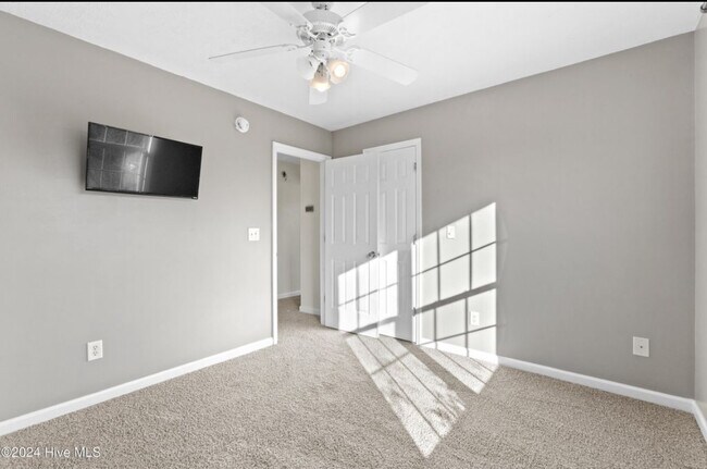 Building Photo - 208 Yearling Loop