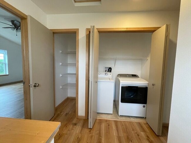 Building Photo - $2,000 | 3 Bedroom, 2.5 Bathroom Town Home | Pet Friendly* | Available for an August 1st, 2026 Mo...