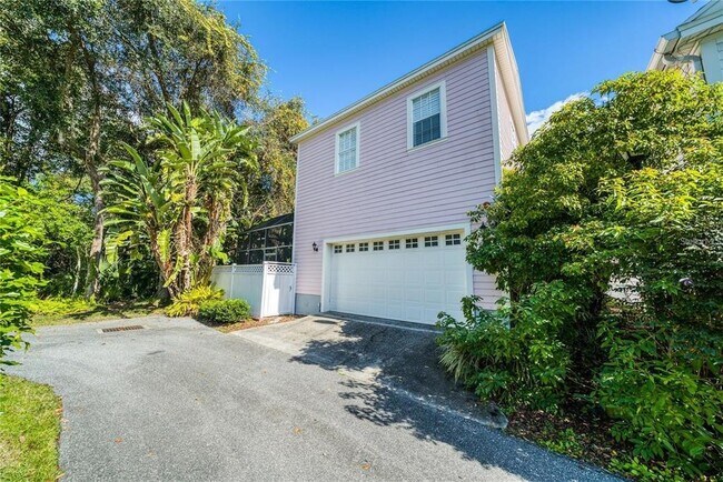 Building Photo - 815 Lake Evalyn Dr