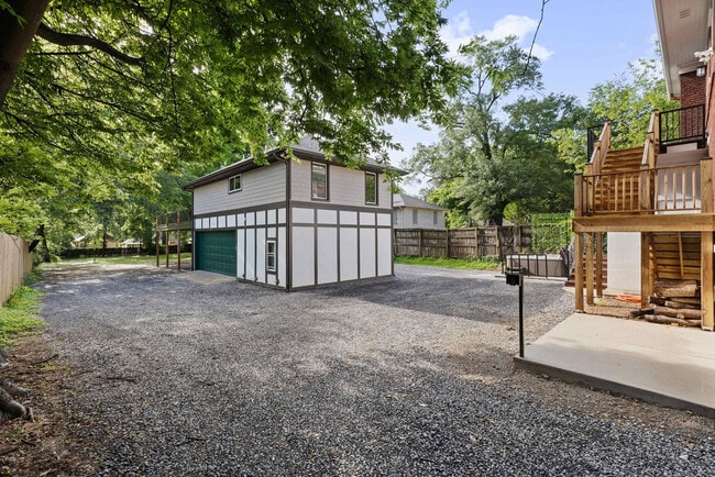 Building Photo - 309 N McLean Blvd