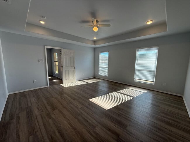 Building Photo - 8429 10th Pl