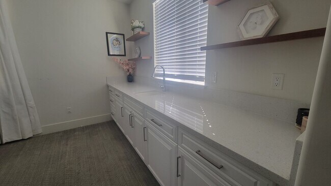 Building Photo - 3701 Parterre Ct