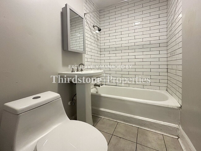 Building Photo - 82 W 32nd St