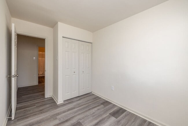Building Photo - Charming Townhome in Hunters Mill – 3 Beds...