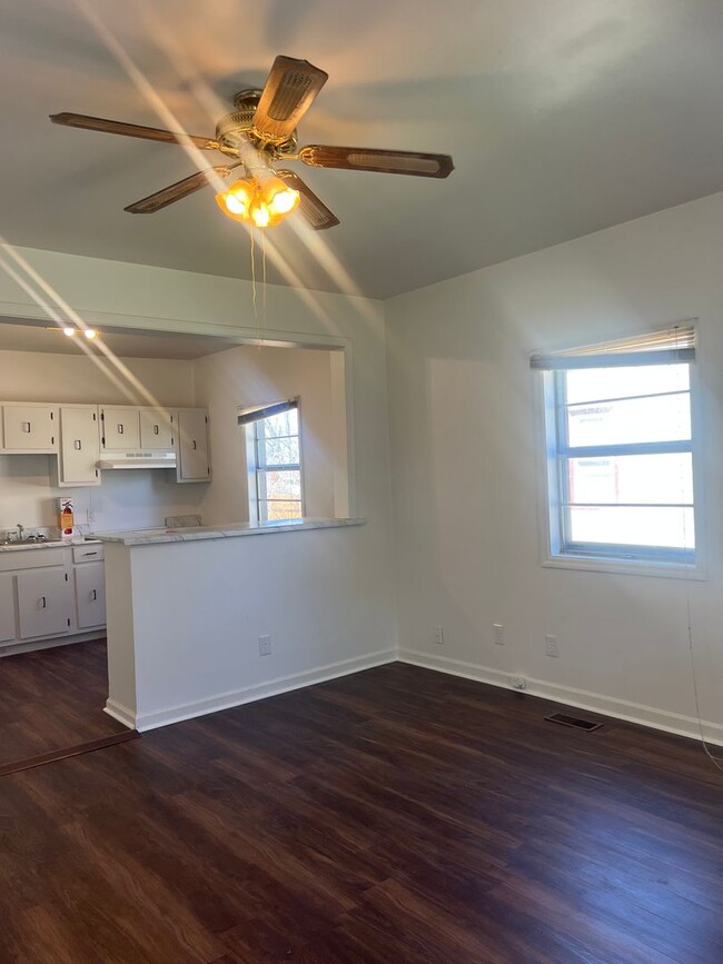 Primary Photo - 1 month free with 13 month lease- East Nas...