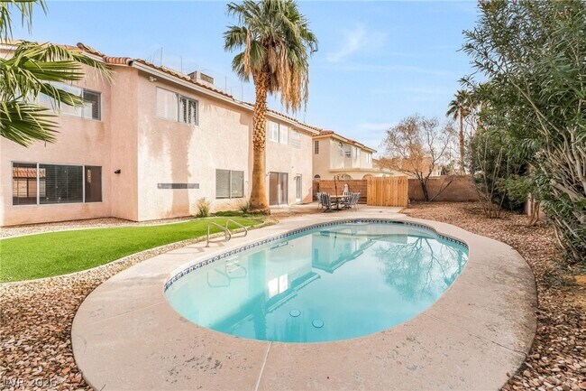 Building Photo - 2813 Via Florentine St