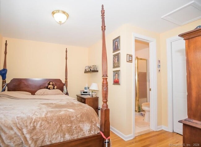 Building Photo - 51 Plumtree Ln