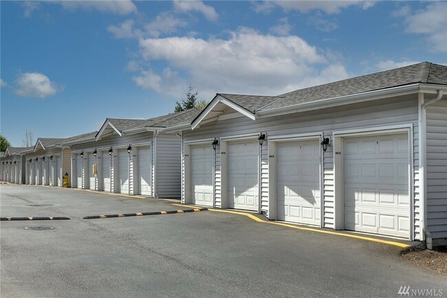 Building Photo - 14915 38th Dr SE