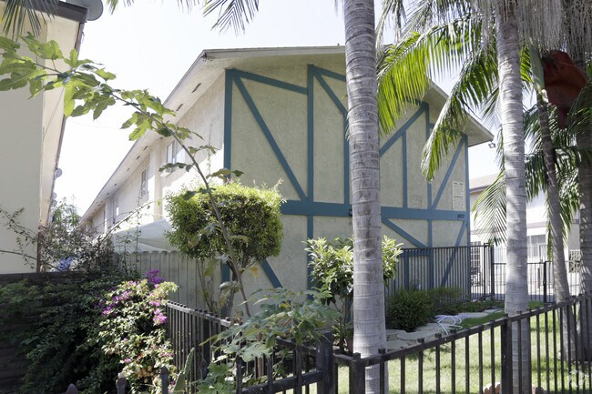 Building Photo - 1022 W Highland St