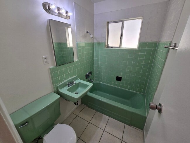 Building Photo - 2829 Morena Blvd