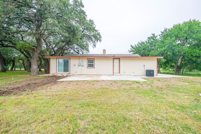 Building Photo - Available NOW!!!! Beautiful 1 story, 3 bedroom, 2 bath home.This is exactly what you have been lo...