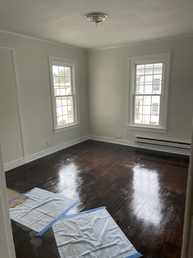 Living room - 91 Wolcott St