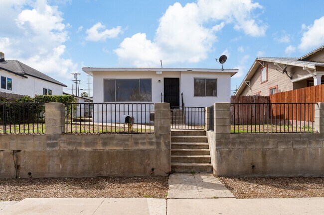 Building Photo - 2085 Franklin Ave