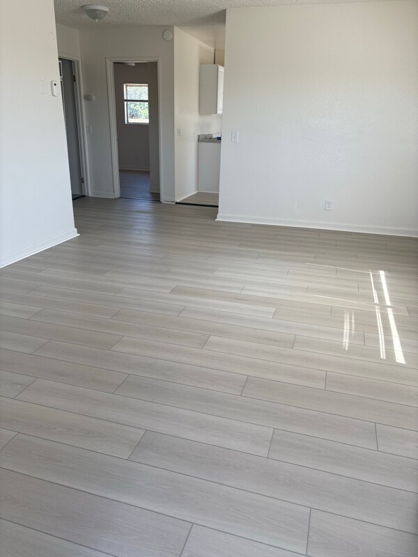 Building Photo - 1044 E Ave Q12