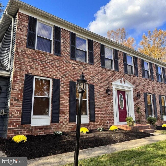 Primary Photo - 915 Cypress Point Cir