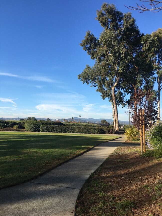 Building Photo - 815 Sea Spray Ln