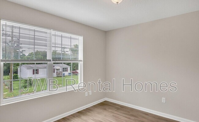 Building Photo - 7609 Eaton Ave