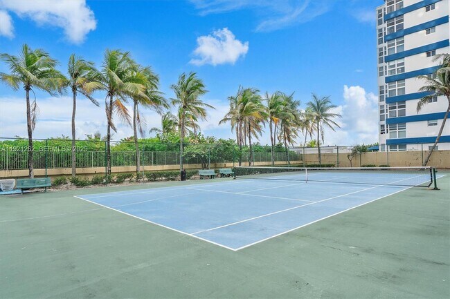 Building Photo - 2080 S Ocean Dr