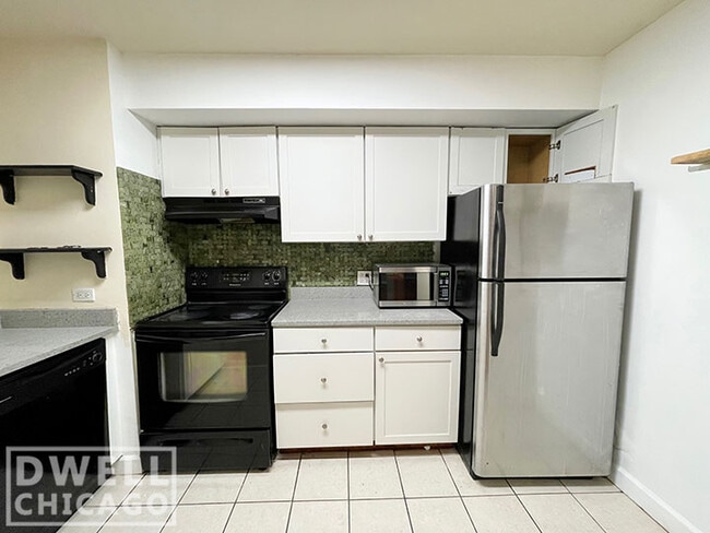 Building Photo - 4950 N Marine Dr