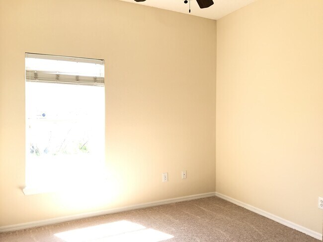 Building Photo - BEAUTIFUL LAKEFRONT SINGLE FAMILY HOME