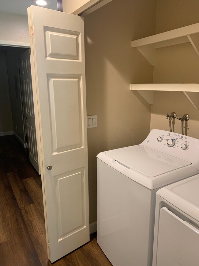 In-unit laundry - 6922 Pear Tree Dr
