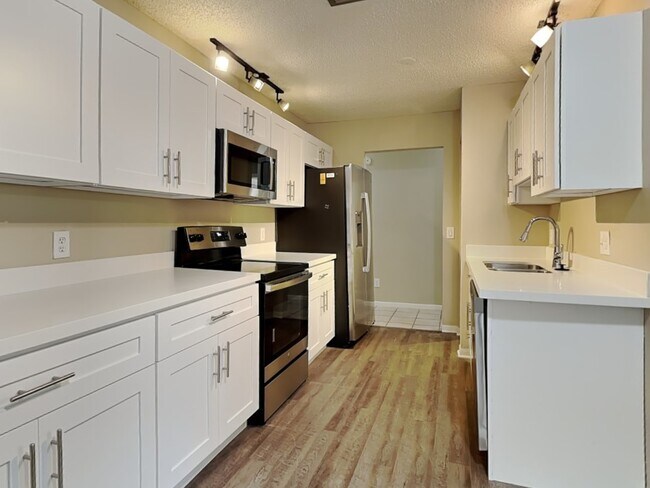 Building Photo - 37 W Rubber Tree Dr