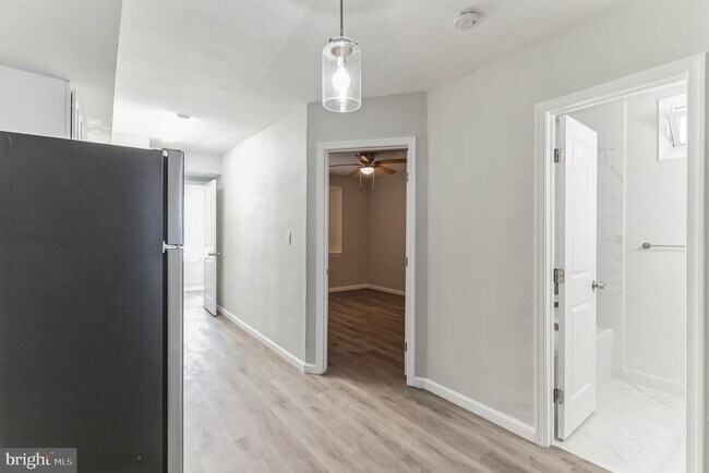 Building Photo - 1223 Simms Pl NE