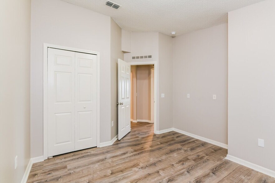 Building Photo - 1117 Windy Bluff Dr