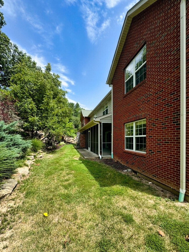 Building Photo - 2612 Face Rock Ct