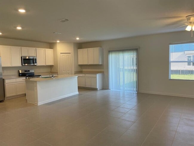 Building Photo - 3539 Kimbrough Dr