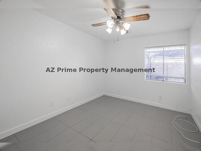 Building Photo - 1808 N 32nd St