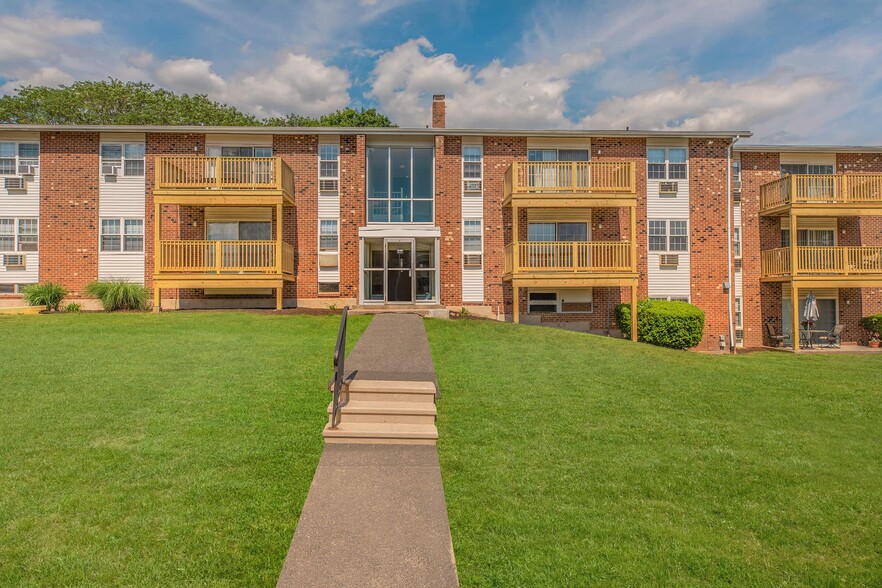 WELCOME TO PARKVIEW APARTMENTS IN NAUGATUCK, CT - Parkview Apartments