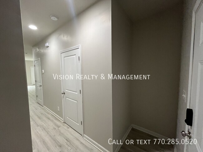 Building Photo - 8324 Triple Crown Dr
