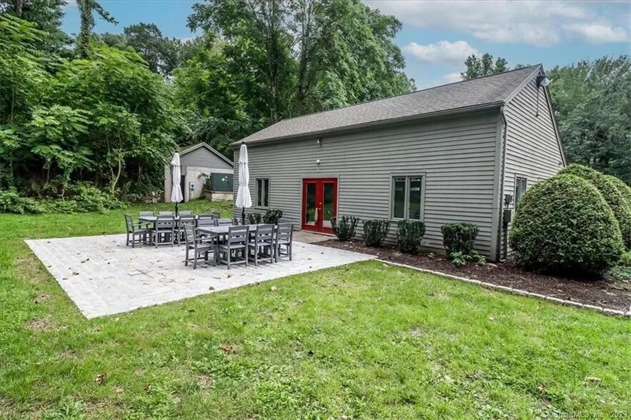 Building Photo - 41 Ledgewood Dr