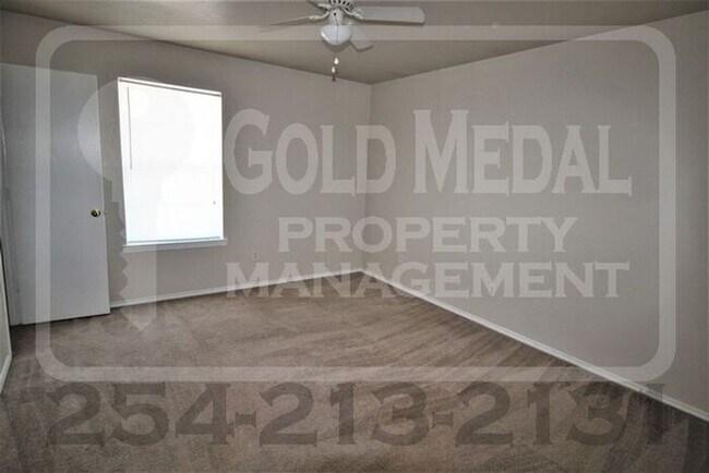 Building Photo - 3704 Malibu Ln