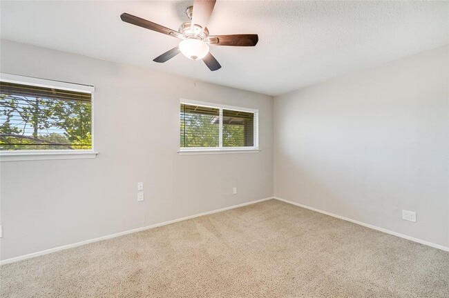 Building Photo - 5913 Little Creek Trail