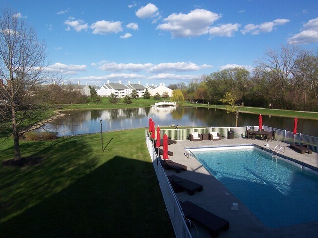 Building Photo - 111 Fieldcrest St