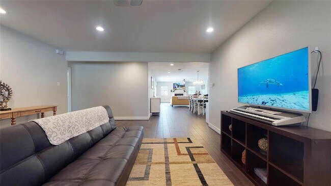 Building Photo - 3011 Larknolls Ln