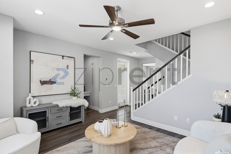 Building Photo - 506 Sardinia Ter