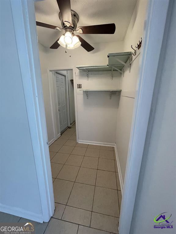 Building Photo - 321 Mary Ln