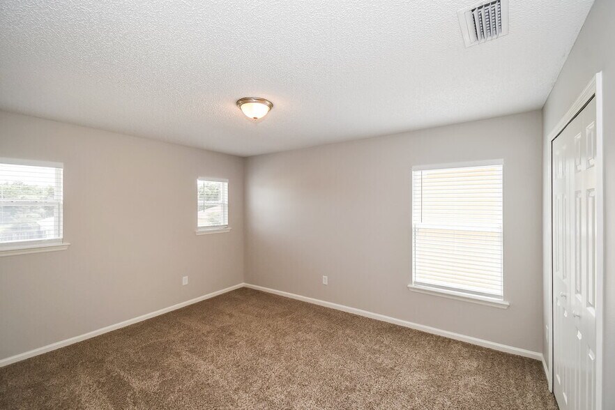 Building Photo - 1151 Autumn Point Ct