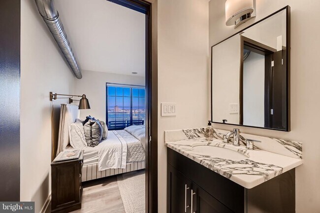 Building Photo - 1200 Steuart St