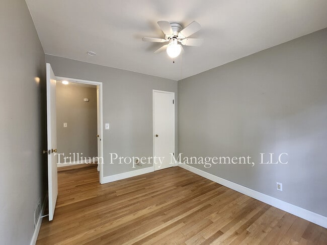 Building Photo - 5114 SE 51st Ave