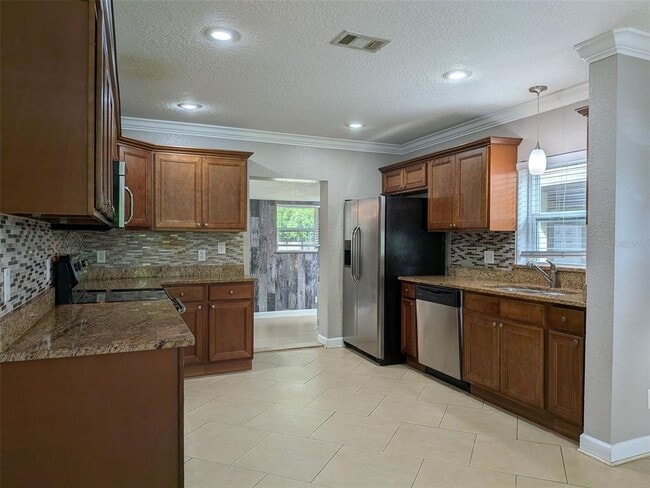 Building Photo - 313 Granada Dr